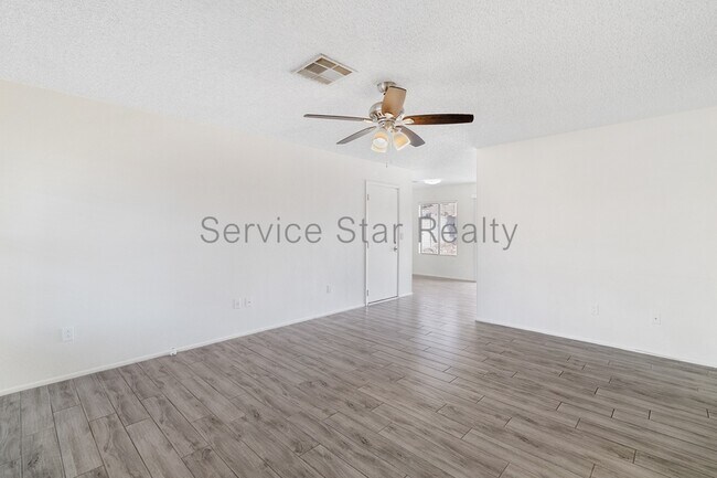 Building Photo - 6418 W Laredo St