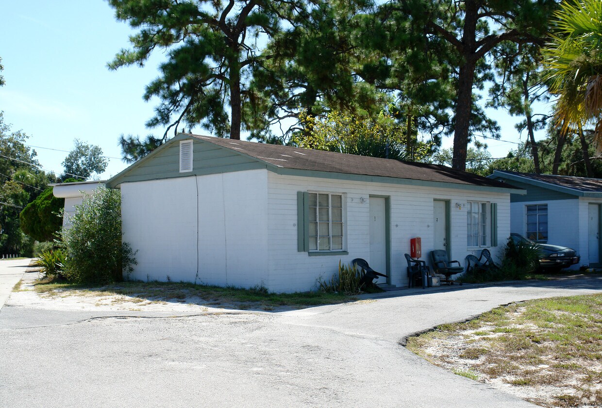 1709 S Ridgewood Ave, Edgewater, FL 32132 Apartments in Edgewater, FL