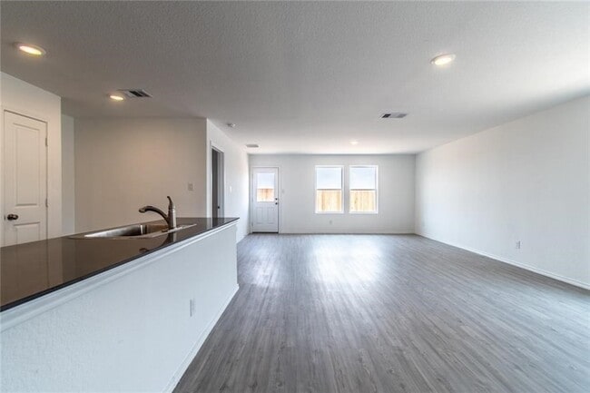 Foto del edificio - 2302 Medusa Dr