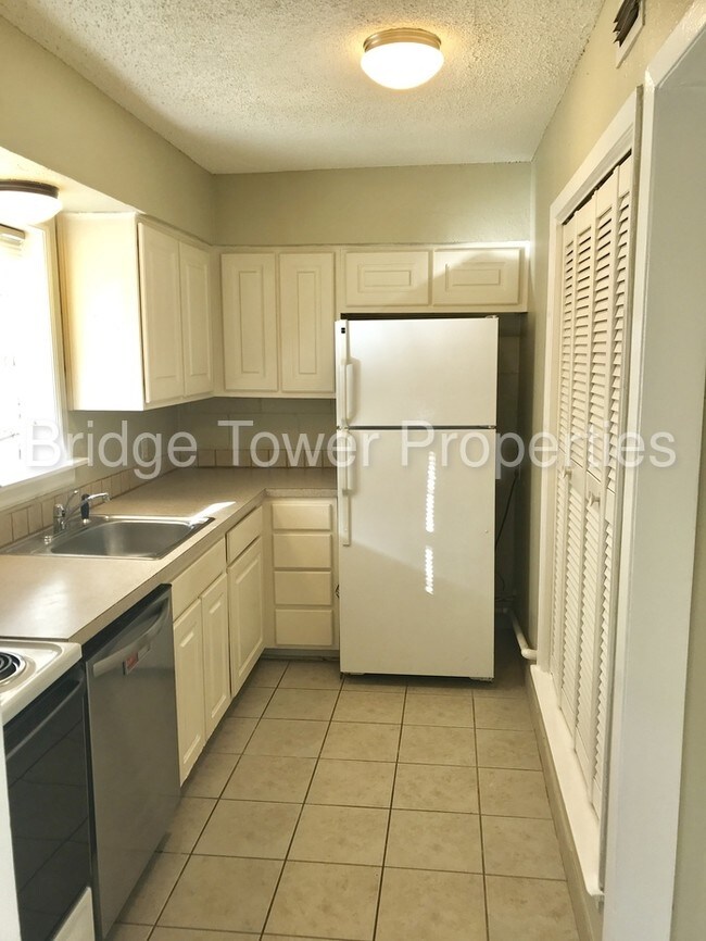 Building Photo - 212 Austin St, Grapevine