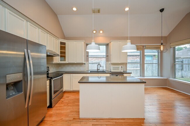 Foto del edificio - 12915 Fern Mill Ct