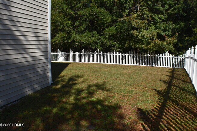 Building Photo - 488 Live Oak Walk