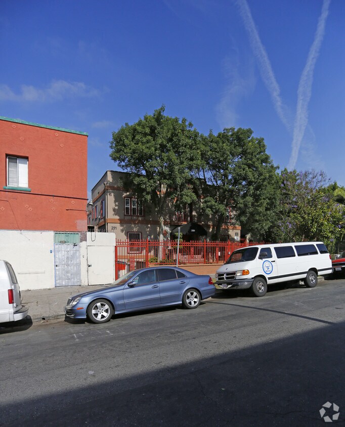Primary Photo - 251 S Berendo St