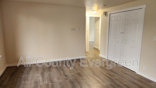 Building Photo - 1405 Wright Ave