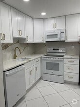 Building Photo - 930 Normandy Trail