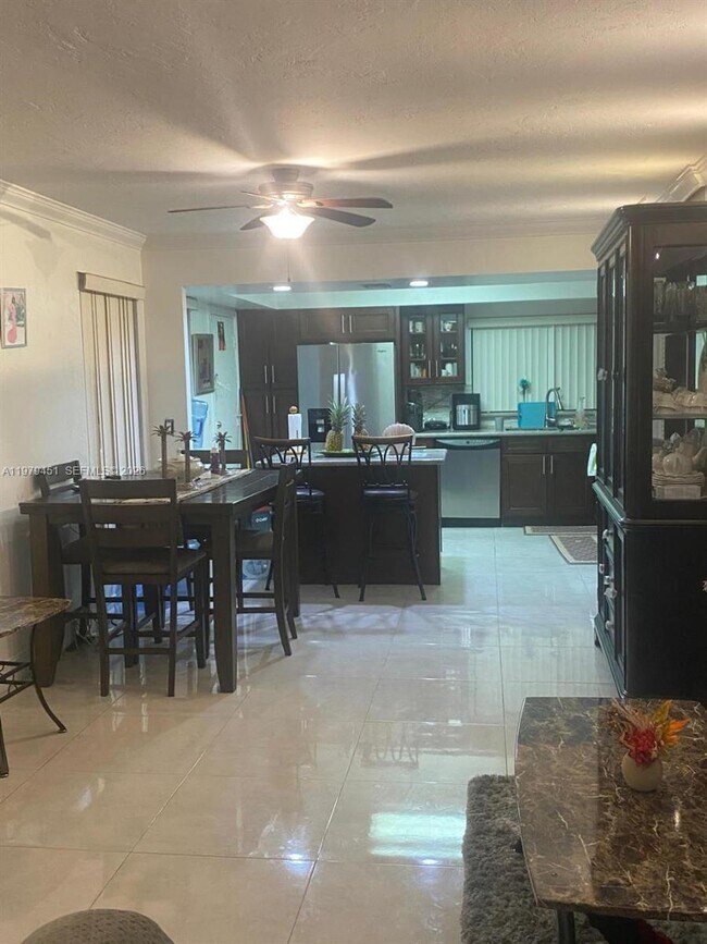 Building Photo - 6010 S Falls Cir Dr