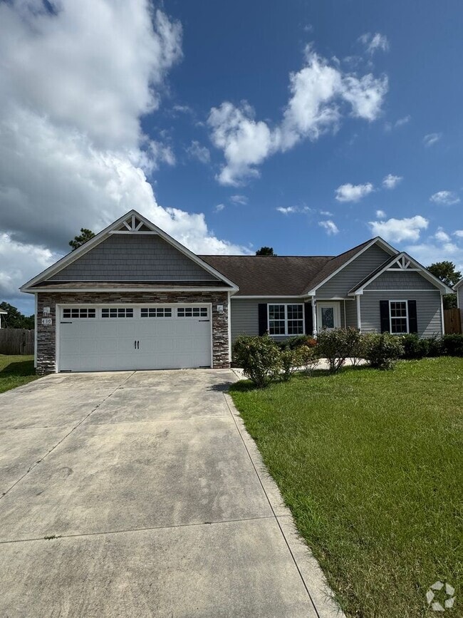 Building Photo - 410 Bristol Ln