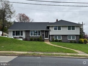 Building Photo - 120 Highland Ave