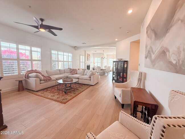 Foto del edificio - 7979 E Princess Dr