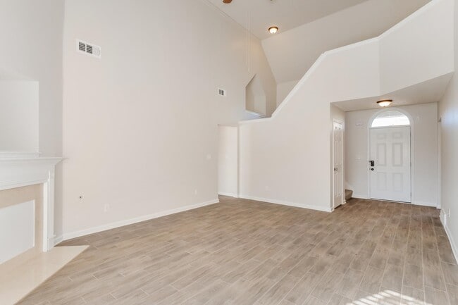 Foto del edificio - 7317 Pinnacle Farms Dr