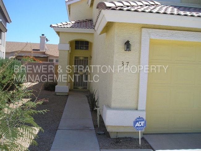 Foto del edificio - 3719 E Inverness Ave