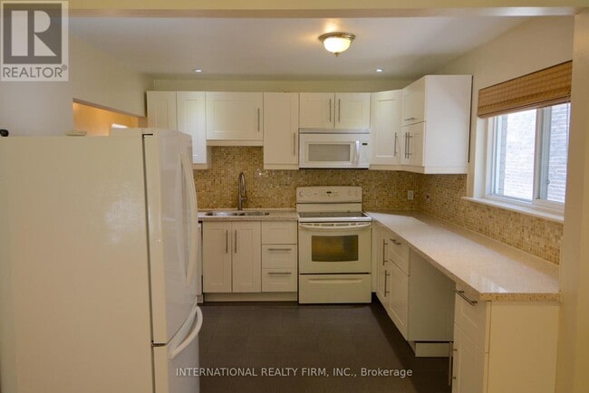 Building Photo - 277 Glenforest Rd