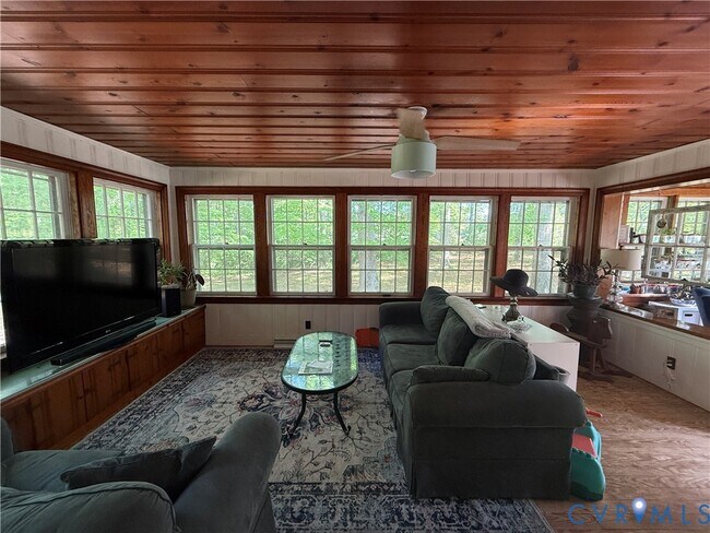 Foto del edificio - 17088 Old Ridge Rd