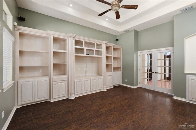 Building Photo - 19 E St