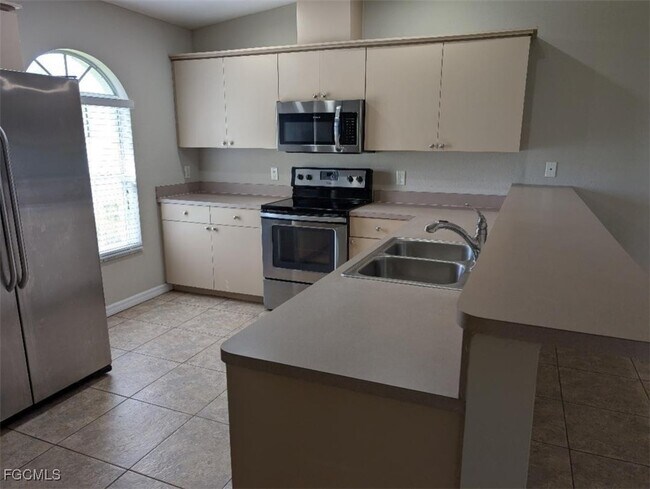 Foto del edificio - 4335 SW 7th Pl