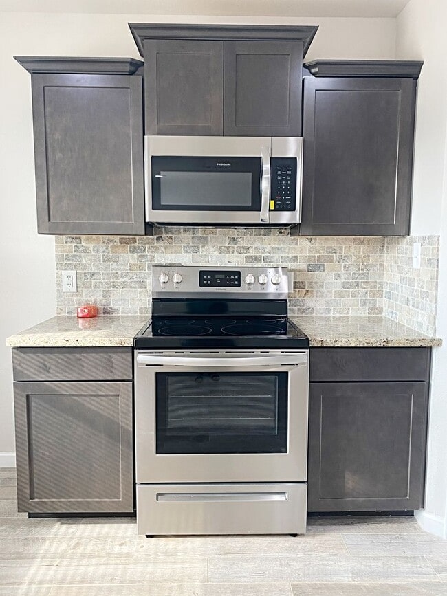 Foto del edificio - 380 Bower Rd