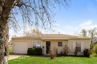 Building Photo - 807 N Ponca Dr