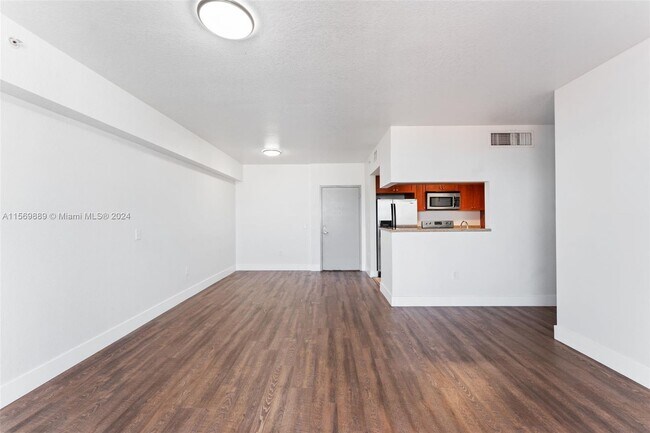 Foto del edificio - 36 NW 6th Ave