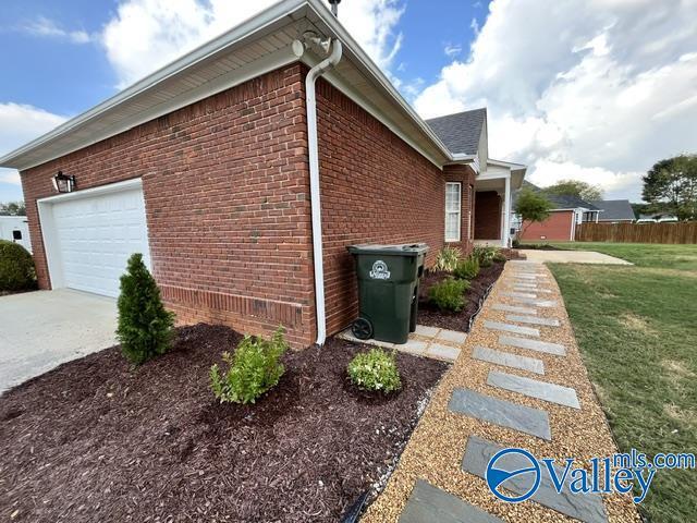 Building Photo - 17916 Remington Dr