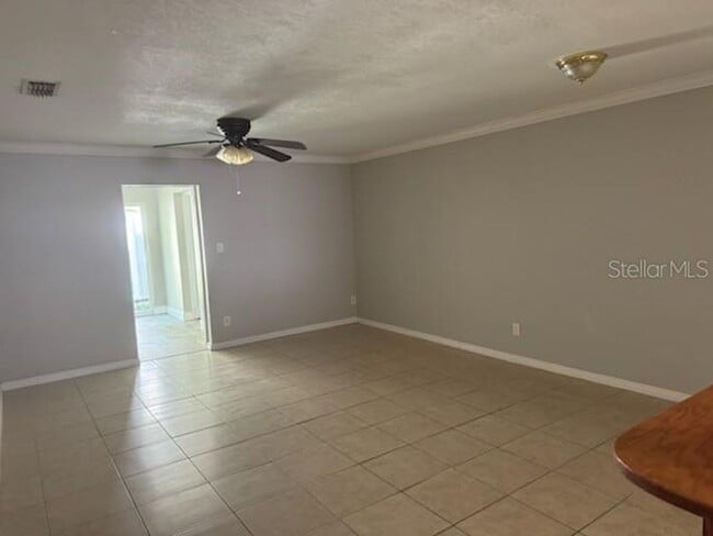 Building Photo - Kissimmee Home