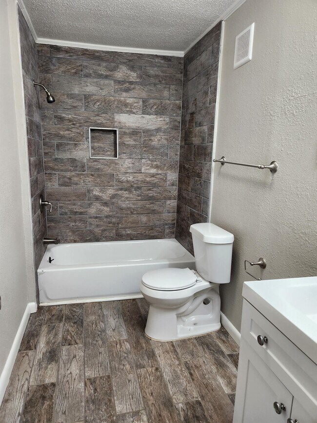 Building Photo - 5200 Chandler St