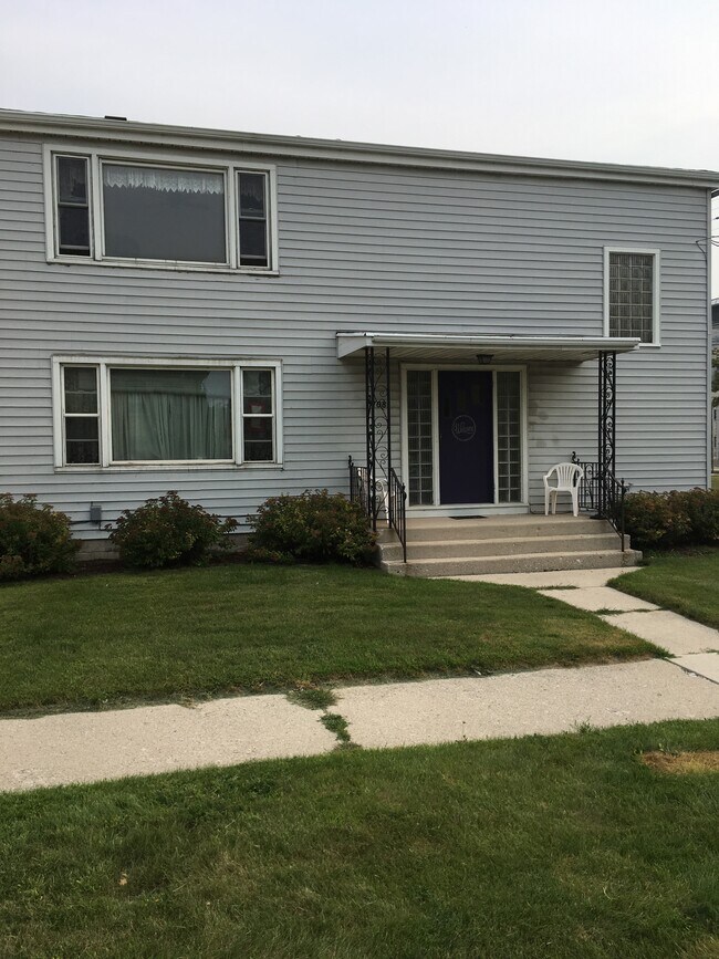 708 Marshall St Unit 708 Marshall St 3, Manitowoc, WI 54220