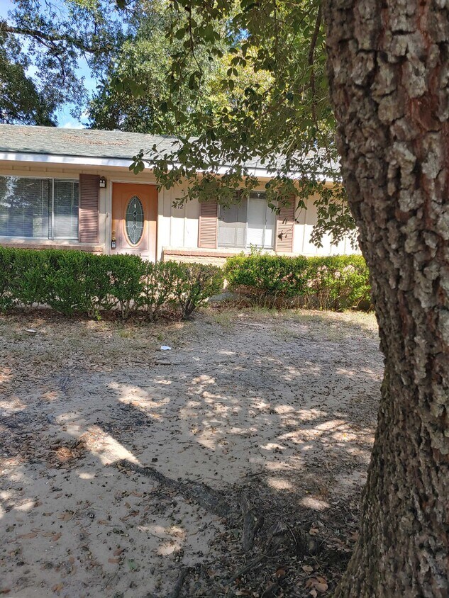 Foto principal - 112 State Highway 75 N