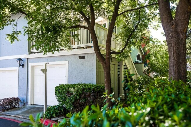 Foto del edificio - 2720 Buena View Ct