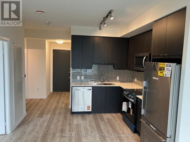 Photo du bâtiment - 3260 Sheppard Ave E