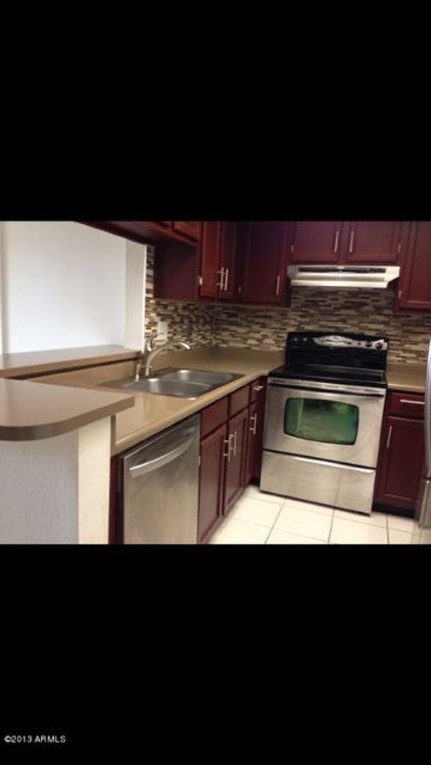 Foto del edificio - 4730 W Northern Ave