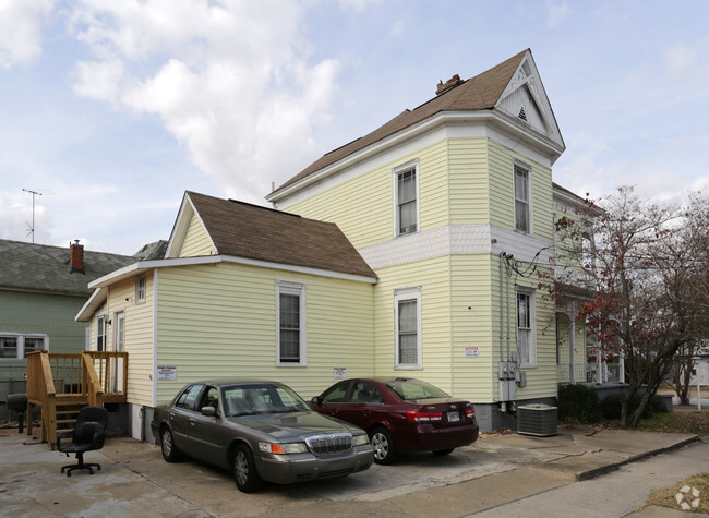 Building Photo - 1126 19th St