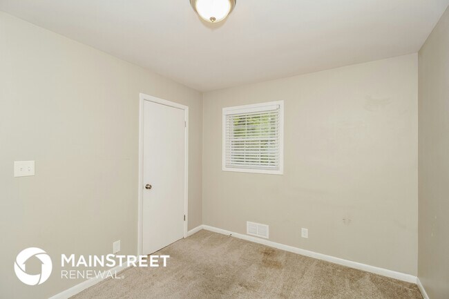 Foto del edificio - 5550 Longmeadow Ln