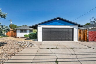 Building Photo - 785 Casazza Dr