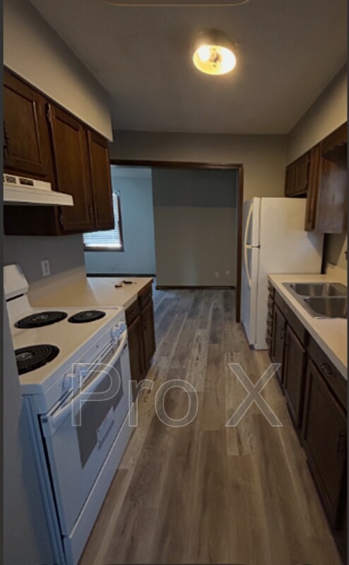 Foto del edificio - 419 E Jackson St