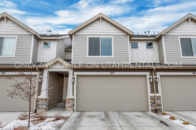 Foto del edificio - 183 E River Bnd St