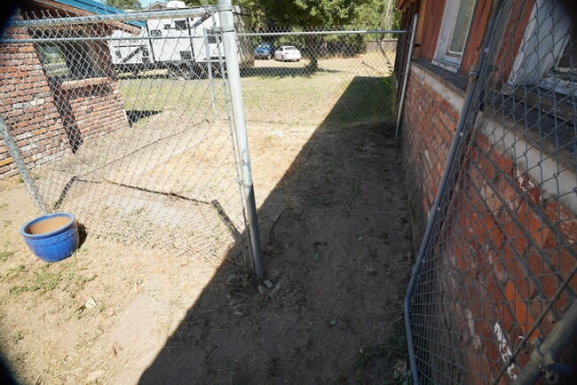Building Photo - 4204 E 37th Ave