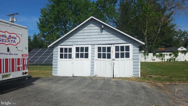 Building Photo - 101 N Broadway