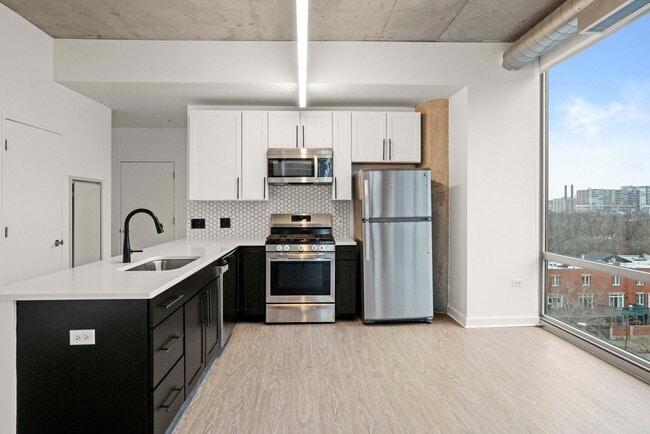 Building Photo - 1407 S State St