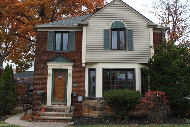 Building Photo - 1545 Bunts Rd