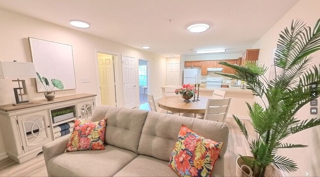 Interior Photo - Patriots Hollow at the Beach