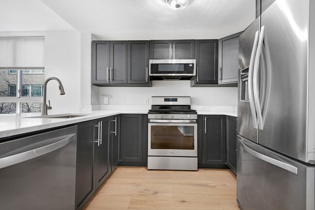 Building Photo - 350 G St SW