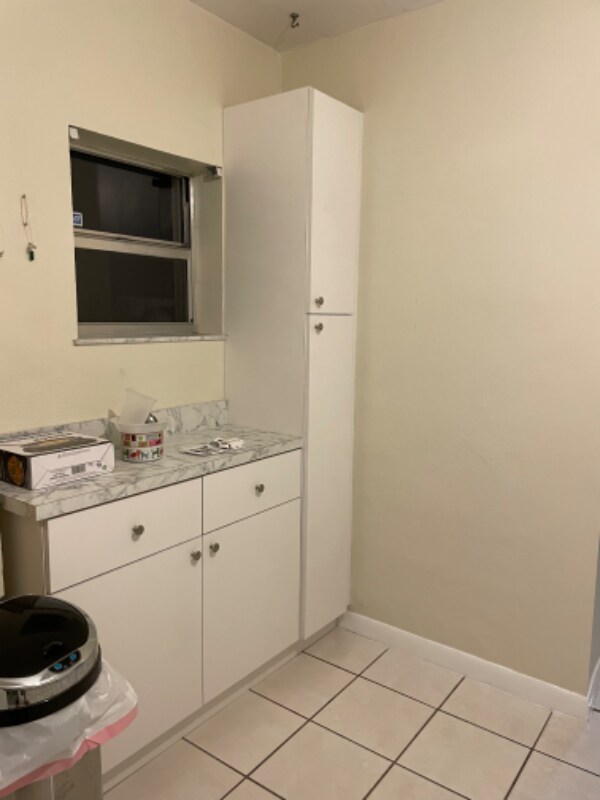 Building Photo - 10241 SW 49th St