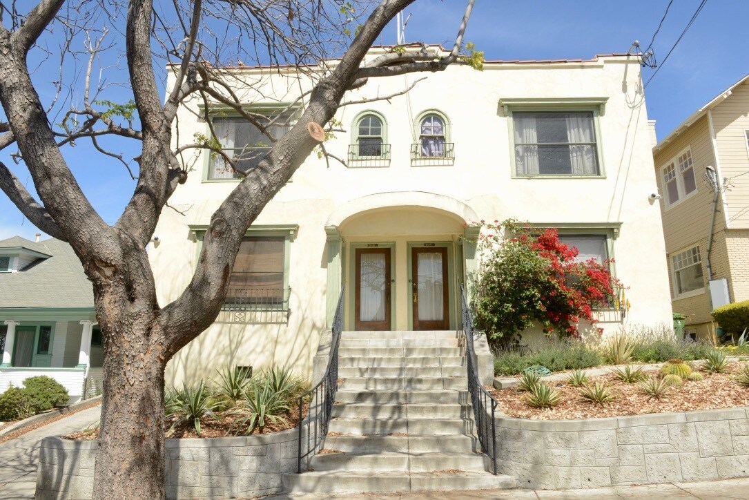 Primary Photo - 914 W Kensington Rd
