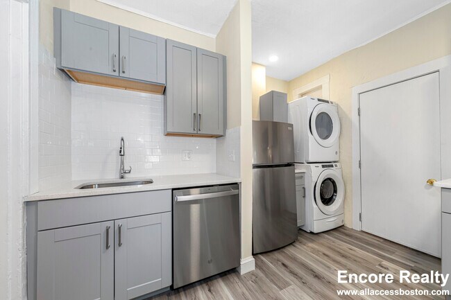 Foto del edificio - 63 Fairbanks St