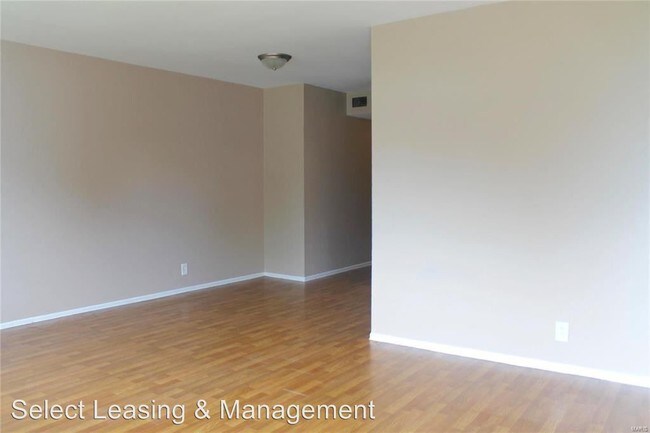 Building Photo - 10736 Tropic Dr