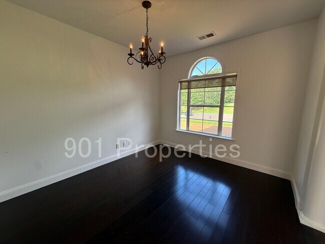 Foto del edificio - 5167 Rachel Forest Cove