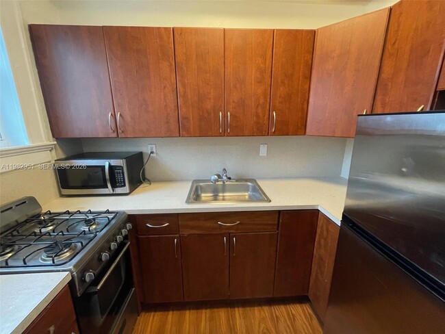 Foto del edificio - 1611 Michigan Ave