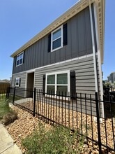 Building Photo - 10818 Emerick St
