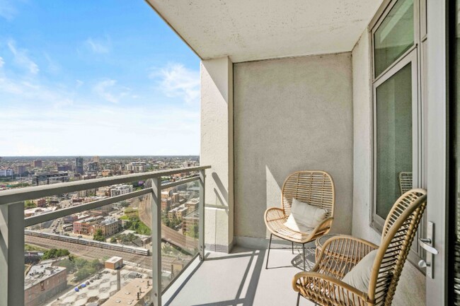 Foto del edificio - 599 W Kinzie St