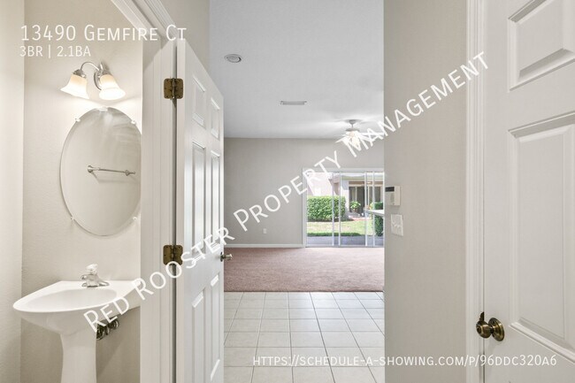 Foto del edificio - 13490 Gemfire Ct